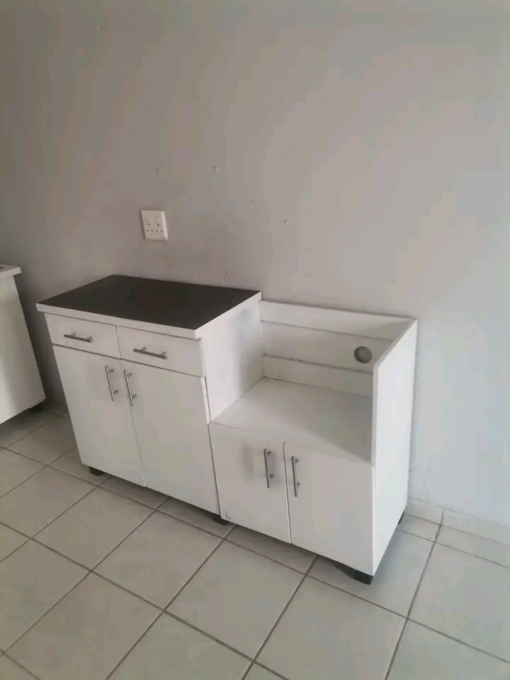 A very nice open bachelor with a sink and a w  in Birch Acres