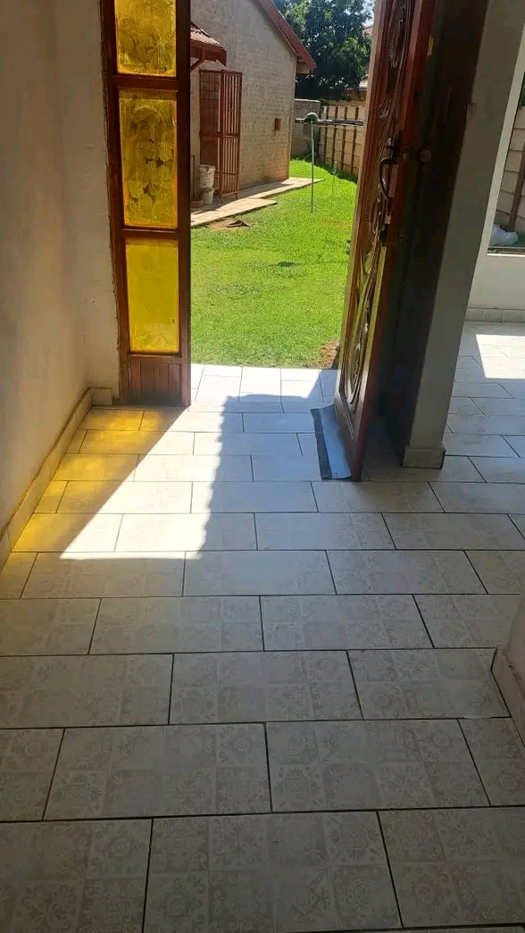Newly built 2 bedroom cottage available immed  in Vosloorus