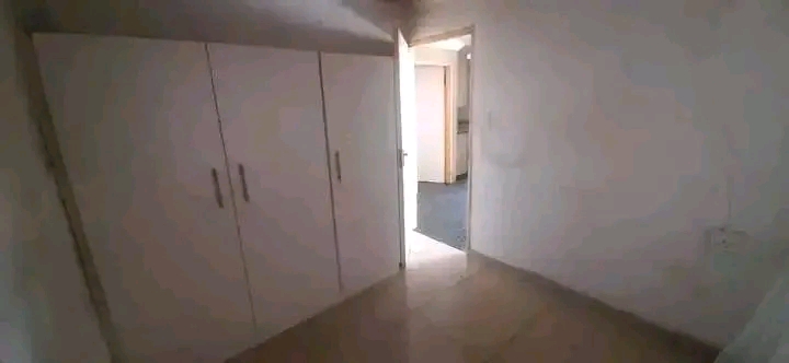 Full house  in extension 4
with:
2 bedroom   in Ebony Park