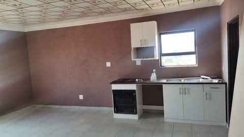 I have a beautiful big room available in ext   in Cosmo City