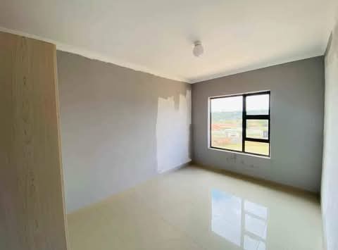 1 bedroom cottage with open plan kitchenette   in Norkem Park