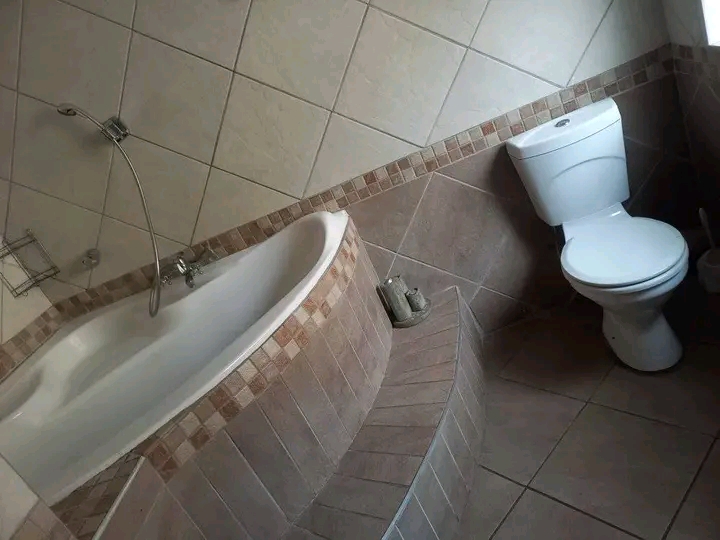 Beauty for rent 3 bedrooms | 2 bathrooms | lo  in Alberton