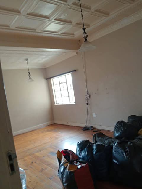 For rent - johannesburg
property details:
-  in Kensington