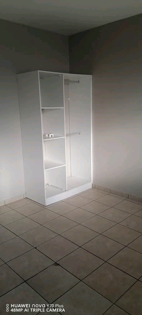 Rooms available at turf centre 
82 tramway j  in Turffontein