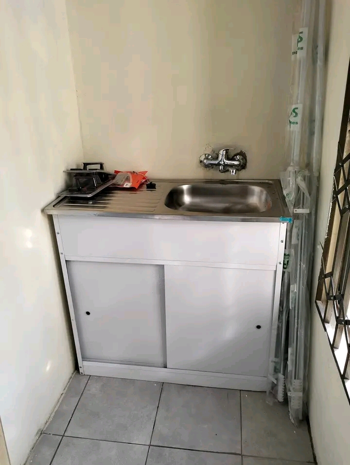 Rooms available to rent in ext 7b close to tr  in Orange Farm