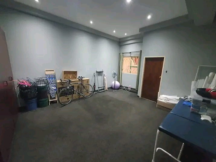 2 bedroom apartment to let
a 2 large bedroom  in Benoni