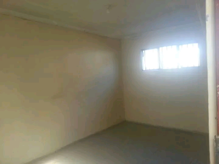 Room is available r1400 it includes electrici  in Rockville