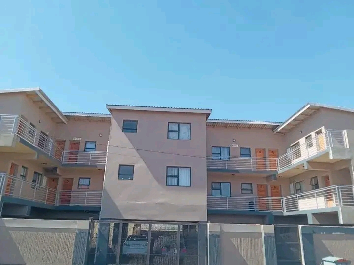 Other room bachelor available to rental with   in Orlando West