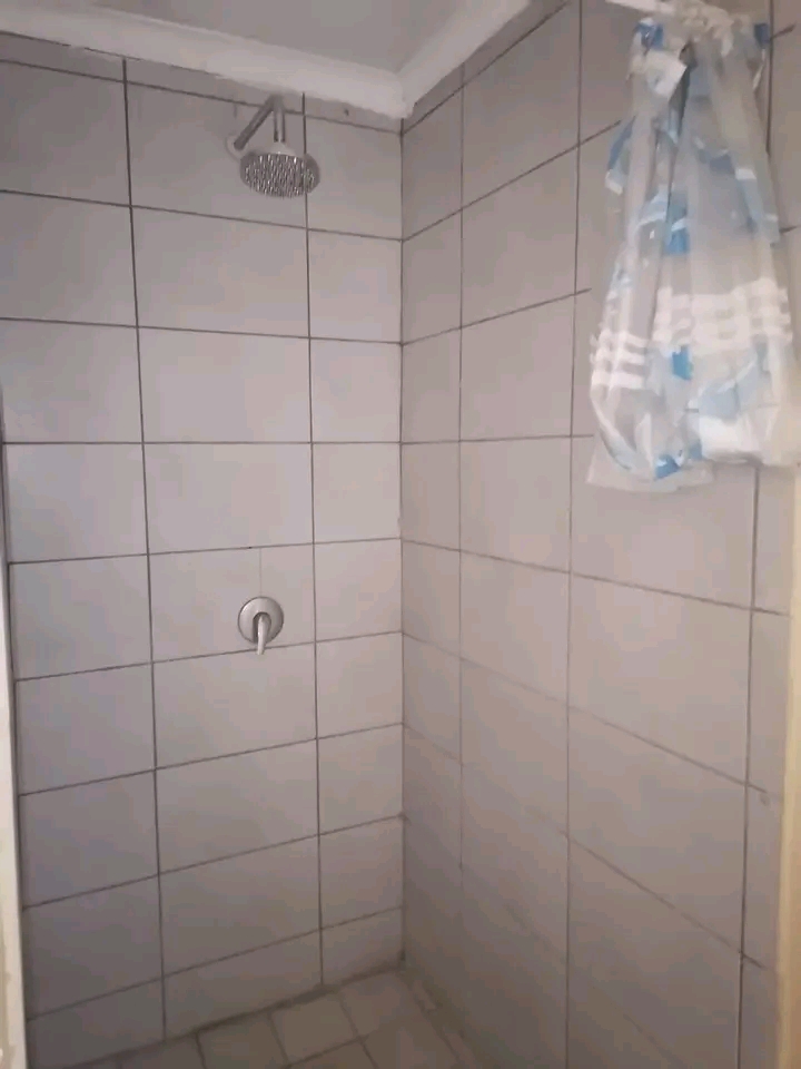 En-suite available for rental in ext 20
💰  in Protea Glen