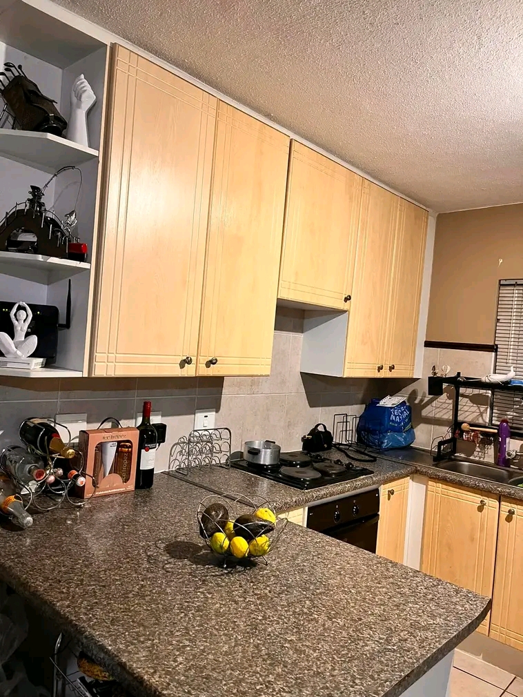 Fully furnished 2 bedroom apartment to let, a  in Centurion