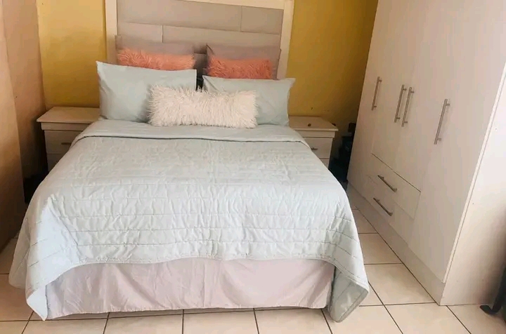 House available immediately to rent at paradi  in Vosloorus