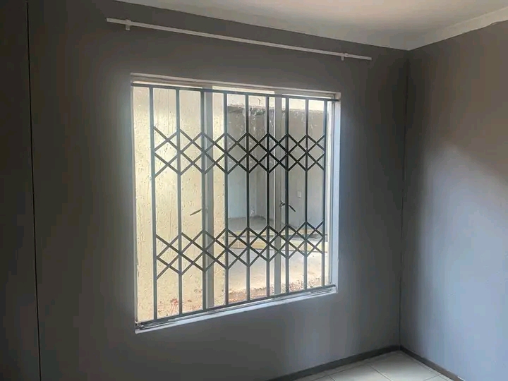 2 bedroom house available at ext 27.pre paid   in Protea Glen