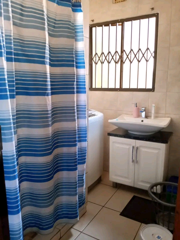Property available for rental
area : soweto  in Pimville