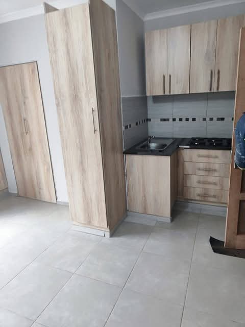 Rental not next to mall 
open plan 
r3900 p  in Birch Acres