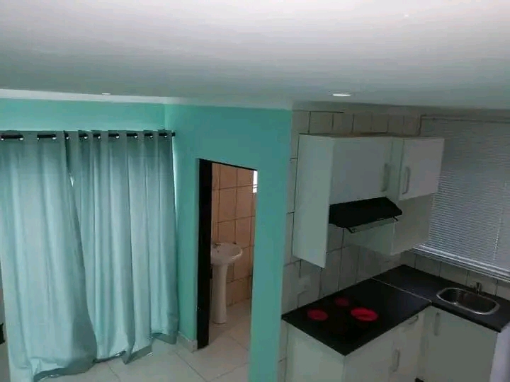 Bachelor available for rent 🏠 ext 36 absa�  in Olievenhoutbosch