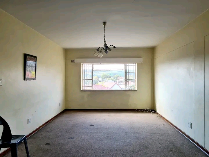 Secure 2 bedroom apartment in de villiers str  in Turffontein