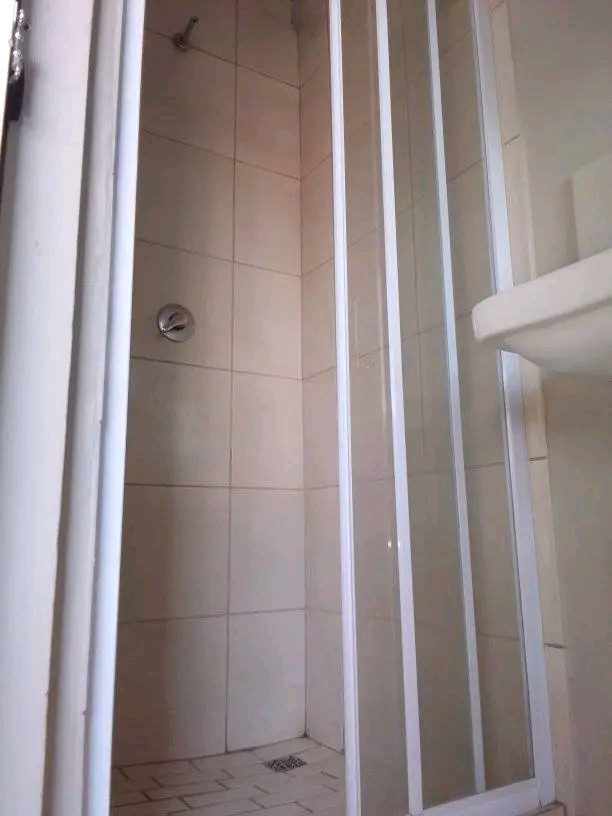 Bachelor s flats to rent in 130 hunter and be  in Yeoville