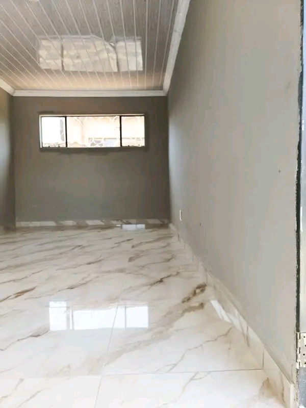 Rooms for rental 
🏅🏅🏅- ext 11
1 be  in Protea Glen