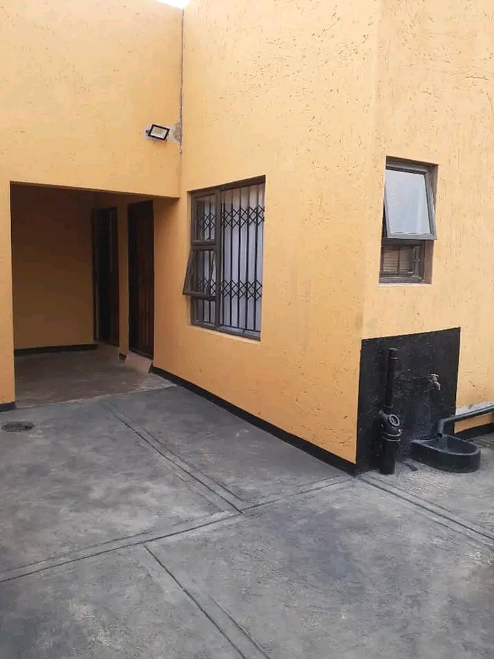 Bachelor room for rental in protea glen sowet  in Protea Glen