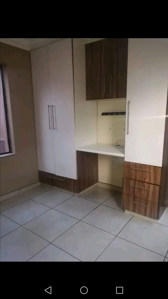 Standard room available immediately in zone 6  in Meadowlands