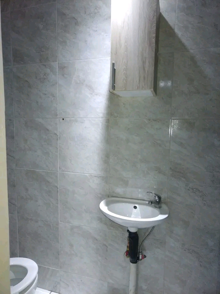 Bachelor room available in ext 26 r2700
no p  in Clayville
