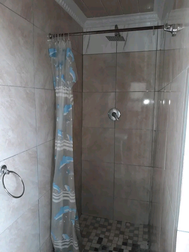 R1650 @ soweto
shared shower and toilet 
no  in Rockville