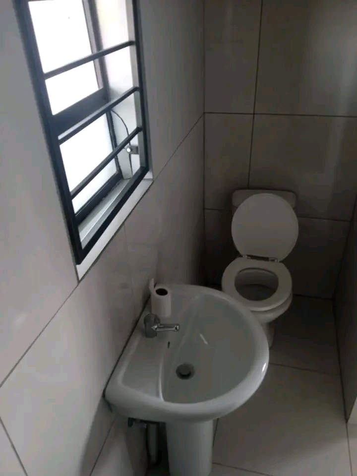 Spacious one bedroom apartment with a fitted   in Norkem Park