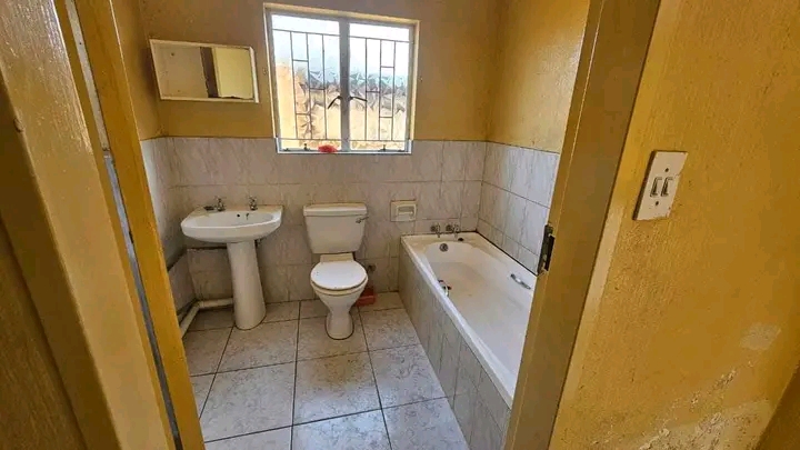 A 2 fitted bedroom house complex coming with   in Kempton Park
