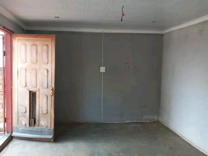 A specious room in hospital view available fo  in Tembisa