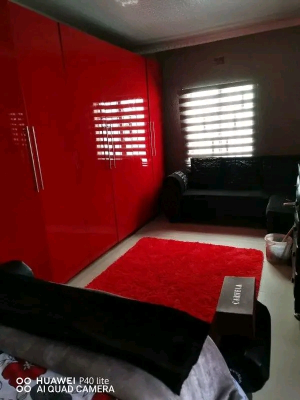 3000 double garage to rent immediately 
depo  in Chiawelo