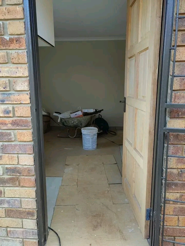 New built 1 bedroom cottage, now available
  in Vosloorus