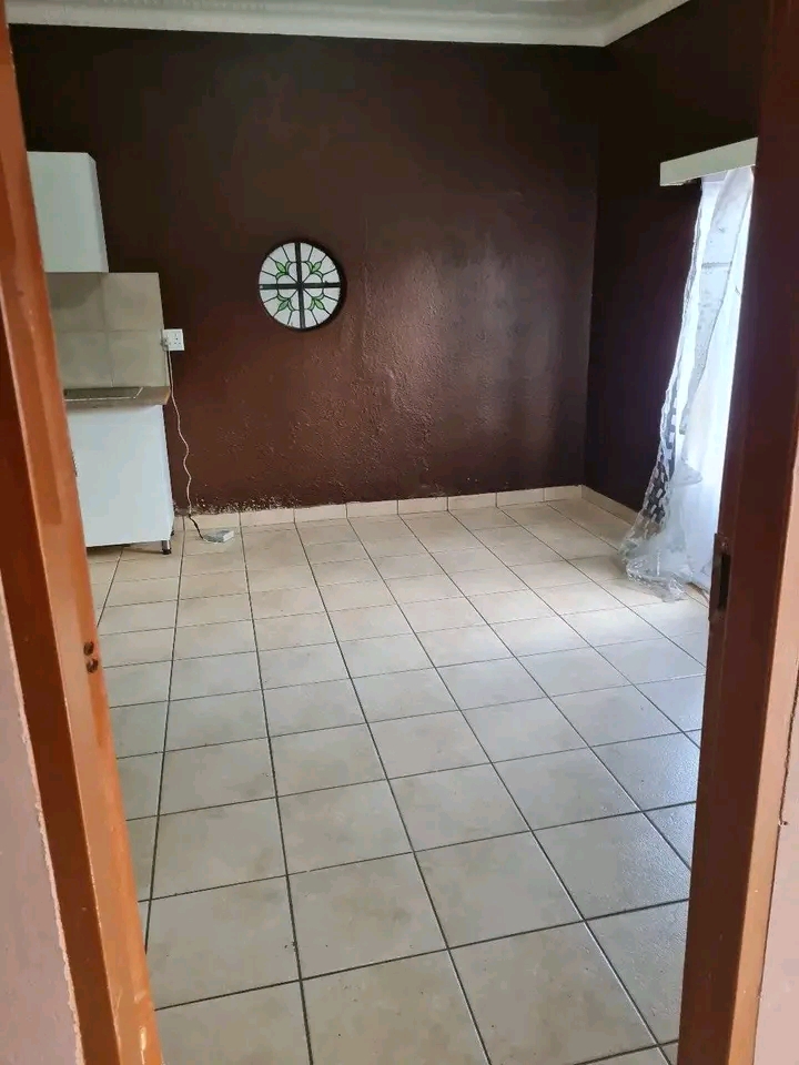 Room to let at 24 president garden street wat  in Turffontein