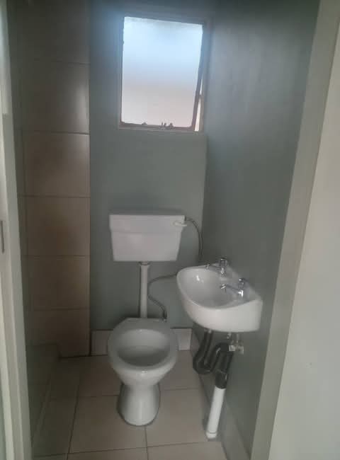 Cottage available immediately ext5 for 2800 p  in Cosmo City