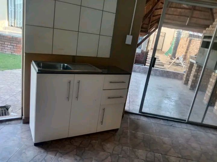 *new rentals ‼️
*available immediately �  in Norkem Park