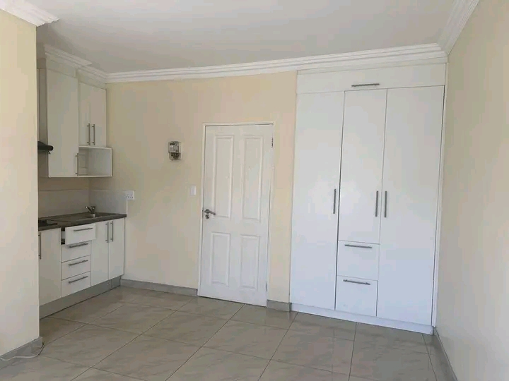 Beautiful open plan bachelor consist of fitte  in Birch Acres