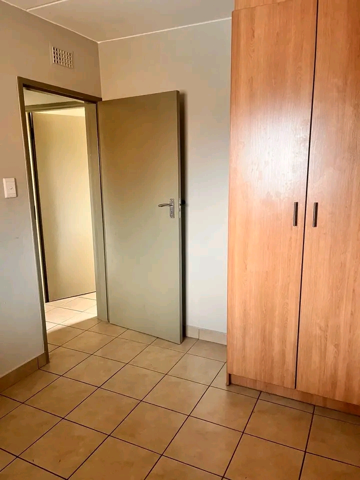 2nd floor unit
open plan lounge and fitted k  in Kibler Park