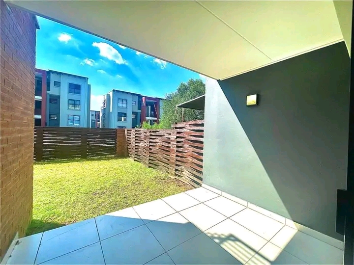 **3 bedroom 2 bath apartment for rent for r12  in Fourways