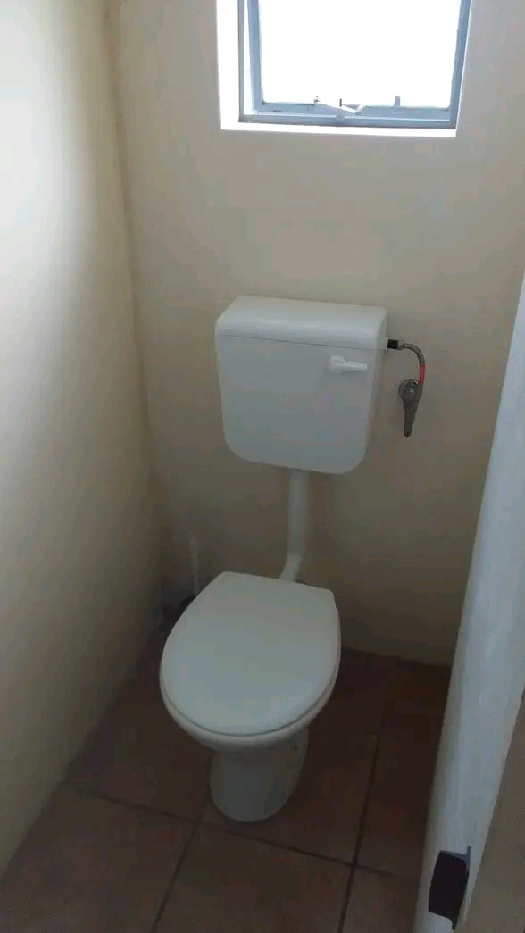 Bachelor room with shower and toilet zinc mod  in Boksburg