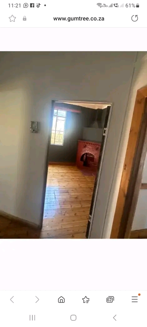 Description
one room with shared toilet and   in Bezuidenhout Valley