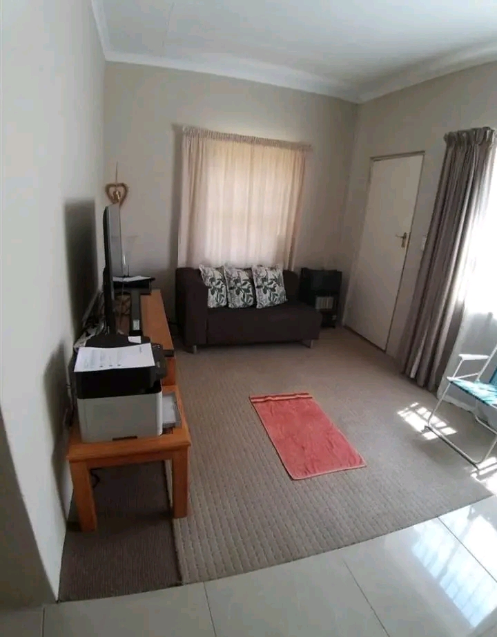 1.5 bedroom cottage for rental
1.5 bed
loun  in Noordheuwel