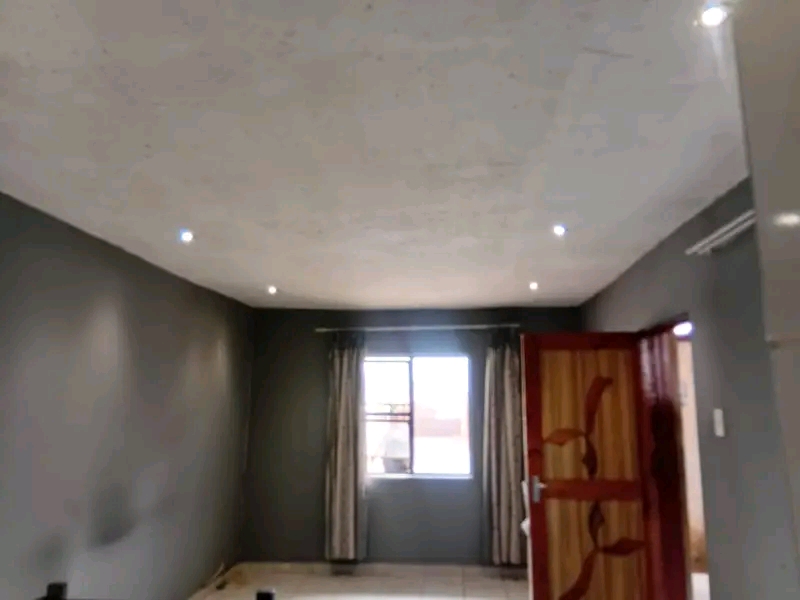 Garage size room available, r2000 rent, depos  in Protea Glen