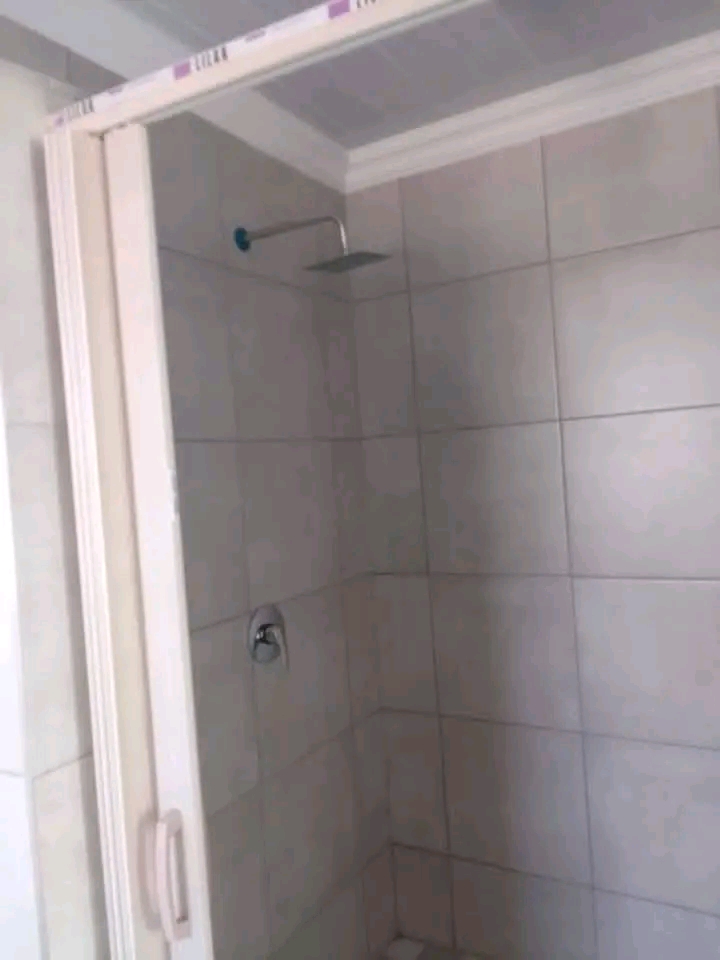 Bachelor unit for rent in ext 1!
we are plea  in Rabie ridge