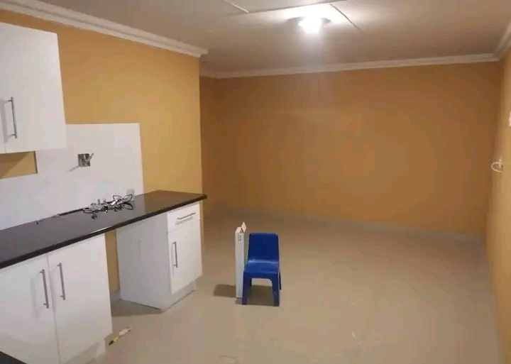 1 bedroom cottage available for renting in bi  in Birch Acres
