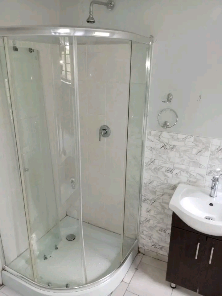 1 bedroom cottage to let in glen austin. rent  in Midrand