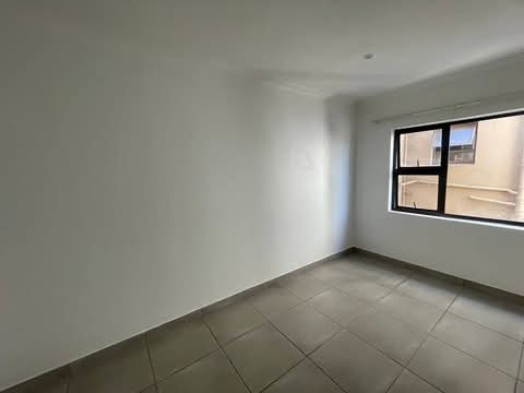 2 x 2 bed 1 bathroom 
pre paid water 
pre p  in Edenvale