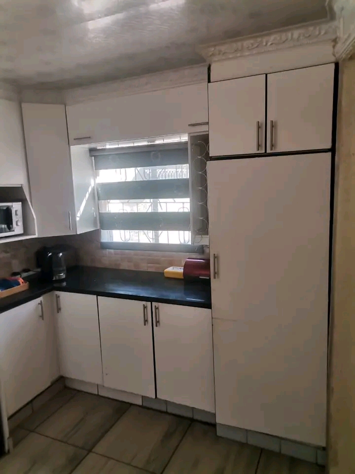 1 bedroom cottage 

rental r5200 
deposit   in Norkem Park