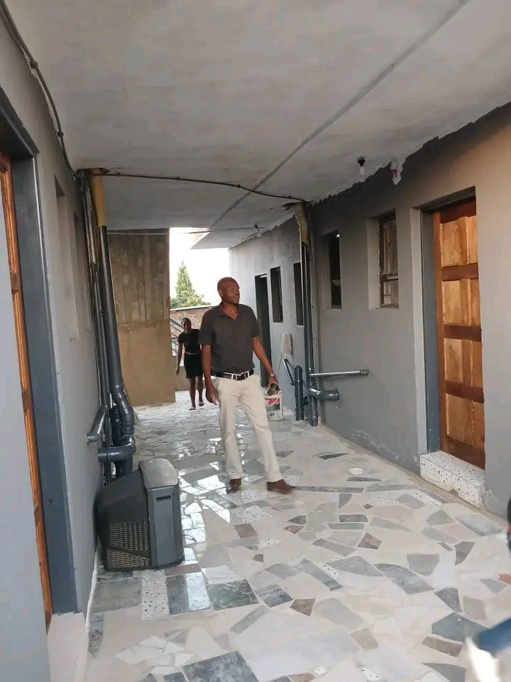 Cottage to rent with inside shower and toilet  in Cosmo City