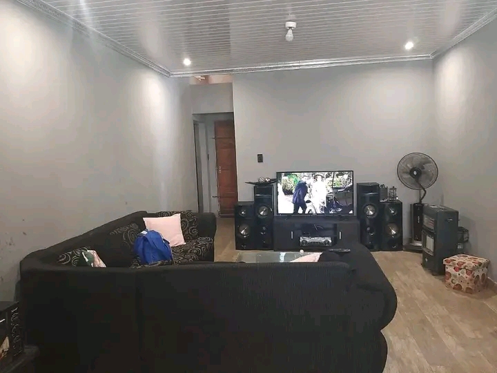 Ext 12, near mpumelelo clinic. 

property d  in Ivory Park