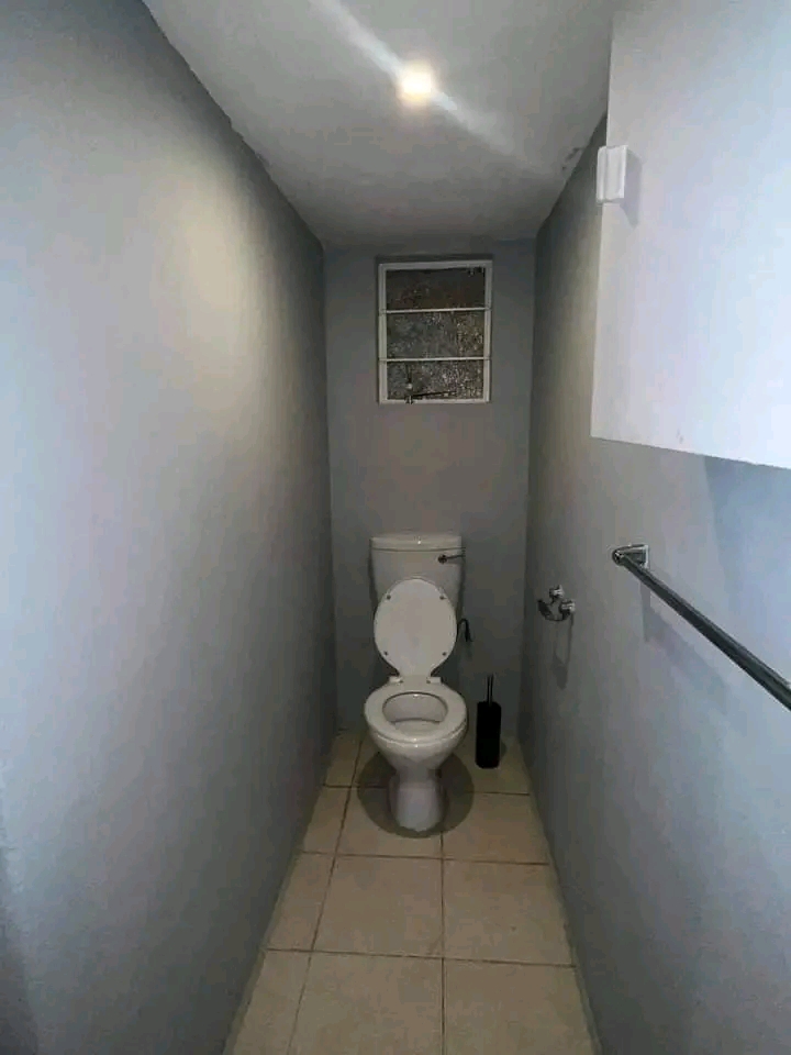 2 bedroom cottage to let in gerdview
good da  in Germiston
