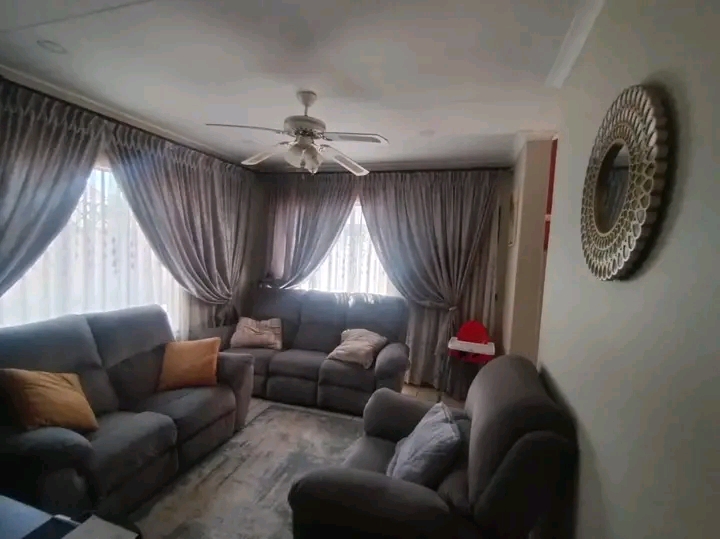 2 bedroom stand alone house available to rent  in Germiston